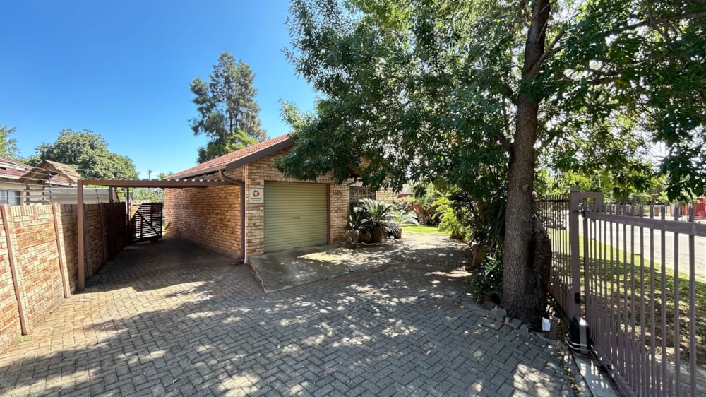 House for sale in Pellissier - 1BX1696307