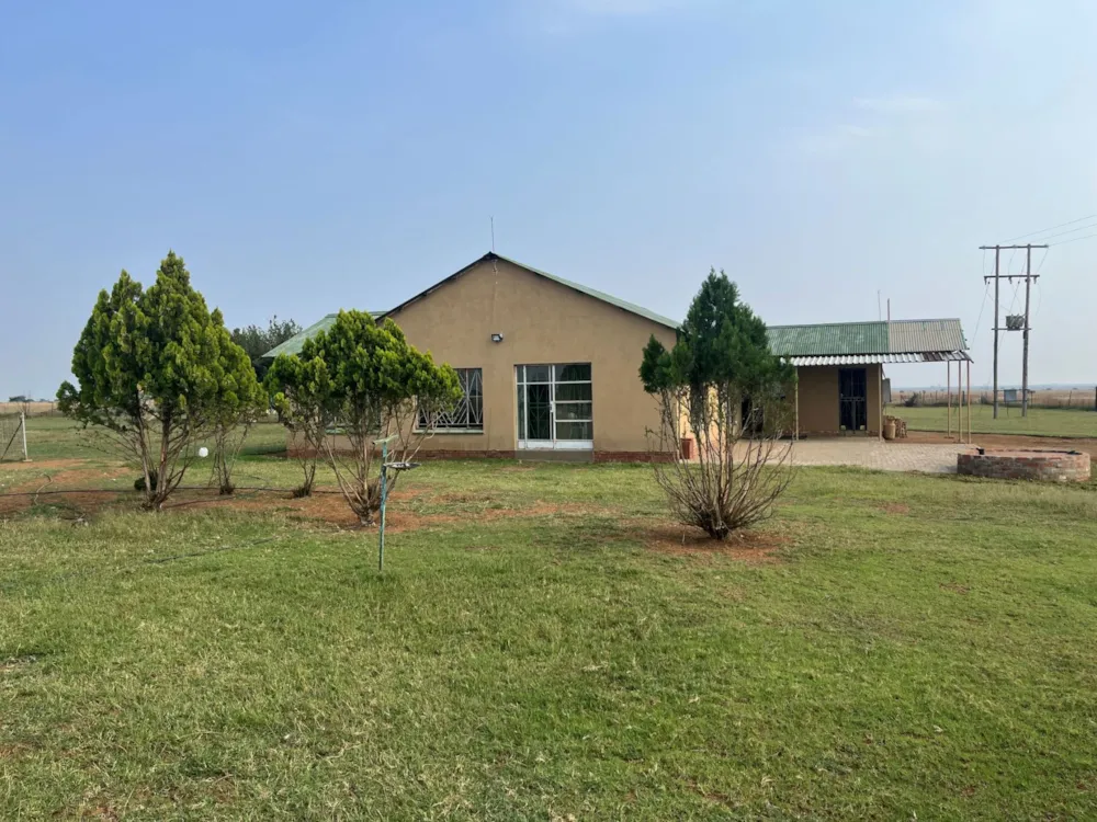 Mixed use farm sold in Bloemhof, North West Province - 1KJ1696577 Mixed use farm sold in Bloemhof, North West Province - 1KJ1696577
