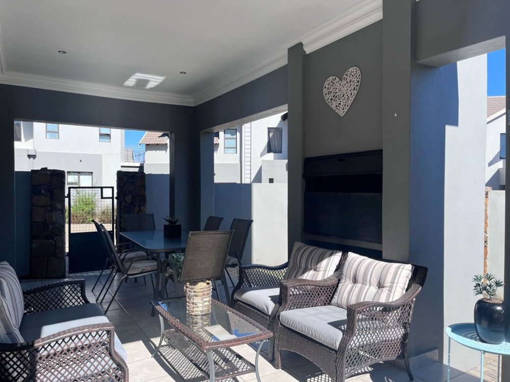 Townhouse for sale in Woodland Hills Bergendal - 1BX1698306