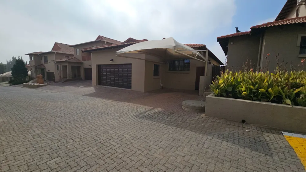 Townhouse for sale in Risiville - 1VT1693612