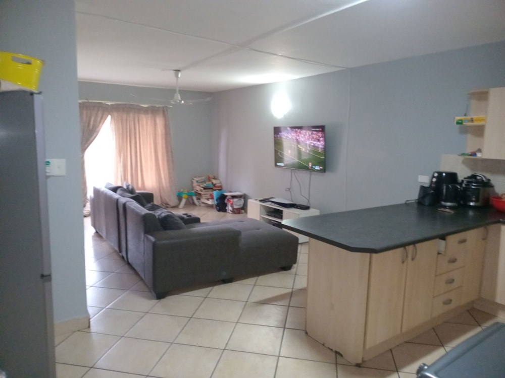 Townhouse for sale in Kingsview - 1WR1696417