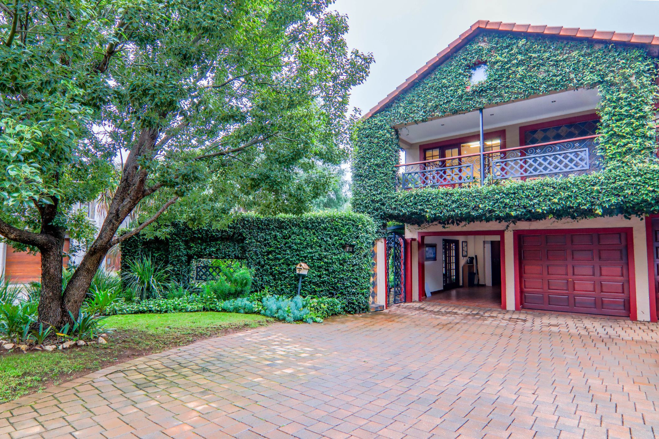 House for sale in Midstream Estate - CN1695981