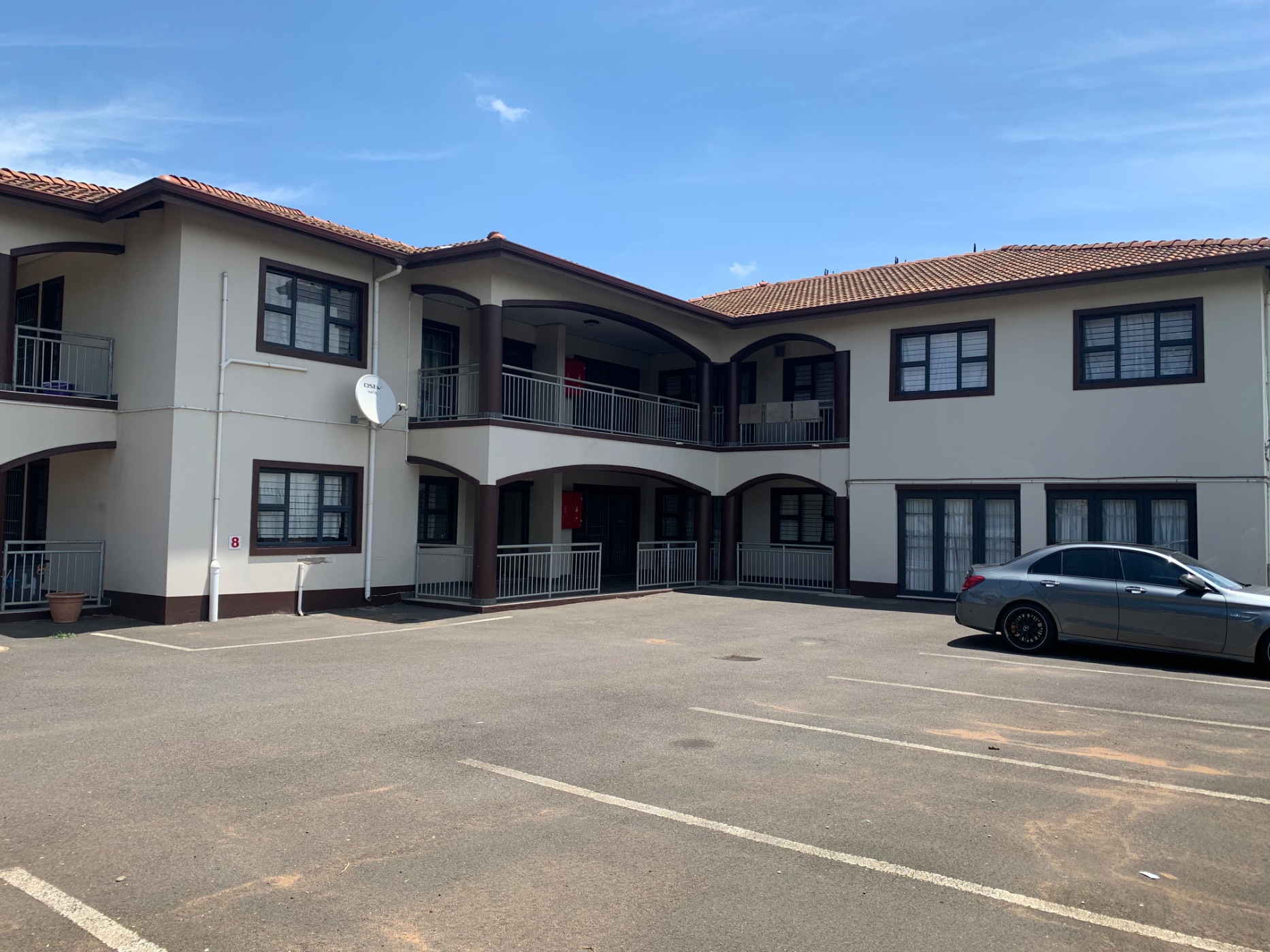 House let in Effingham Heights - 1ND1699022