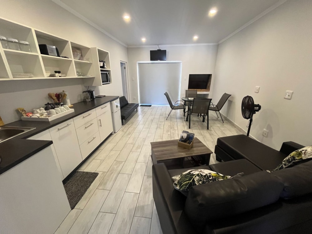 Guesthouse for sale in Franskraal - 1SW1696265 Guesthouse for sale in Franskraal - 1SW1696265