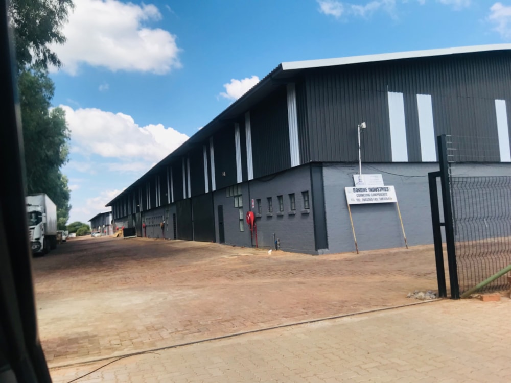 Commercial industrial property to rent in Phakalane, Botswana - 3BO1677958