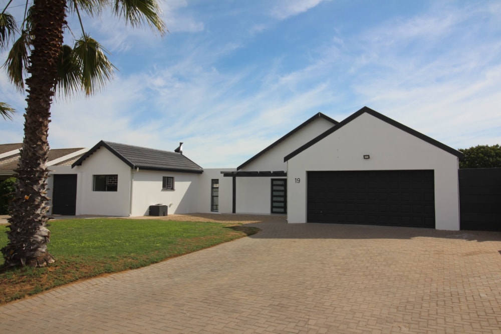 House sold in Velddrif - LA1696999