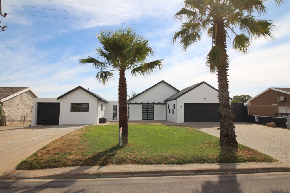 House sold in Velddrif - LA1696999