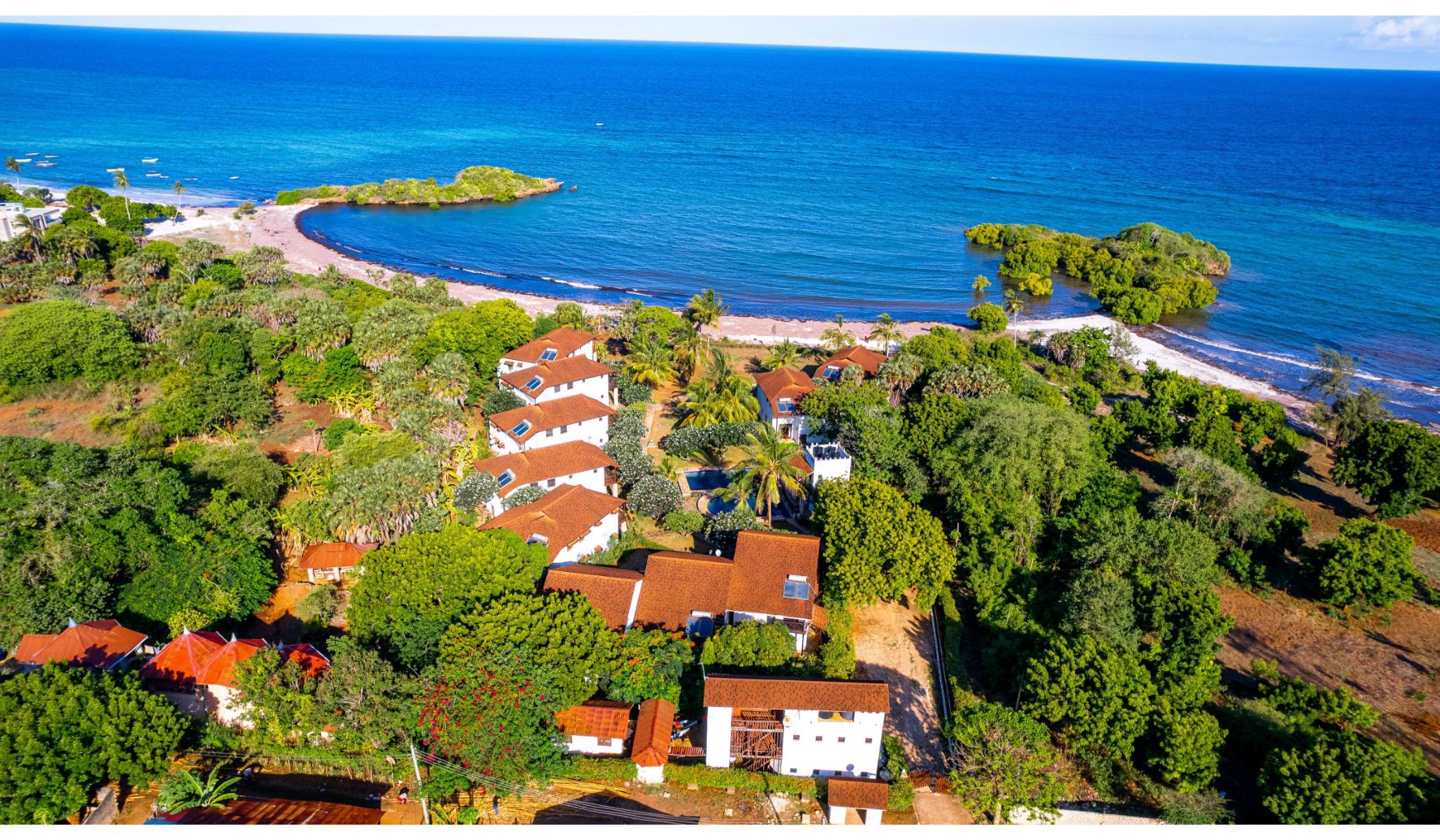 Beachfront villa for sale in Msambweni, Kenya - 3KE1695778