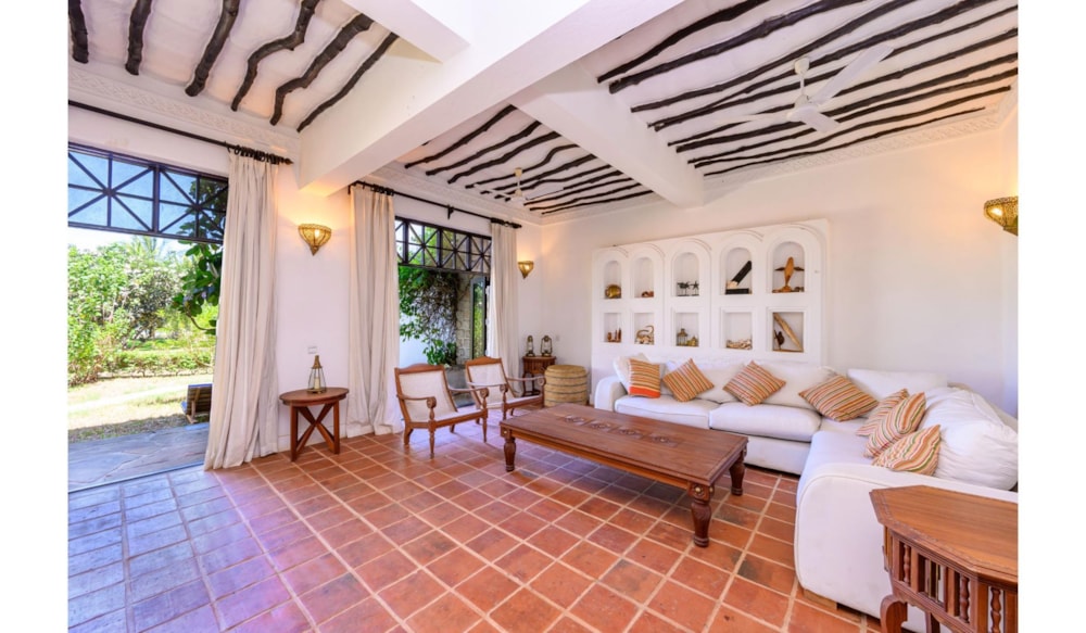 Beachfront villa for sale in Msambweni, Kenya - 3KE1695778 Beachfront villa for sale in Msambweni, Kenya - 3KE1695778