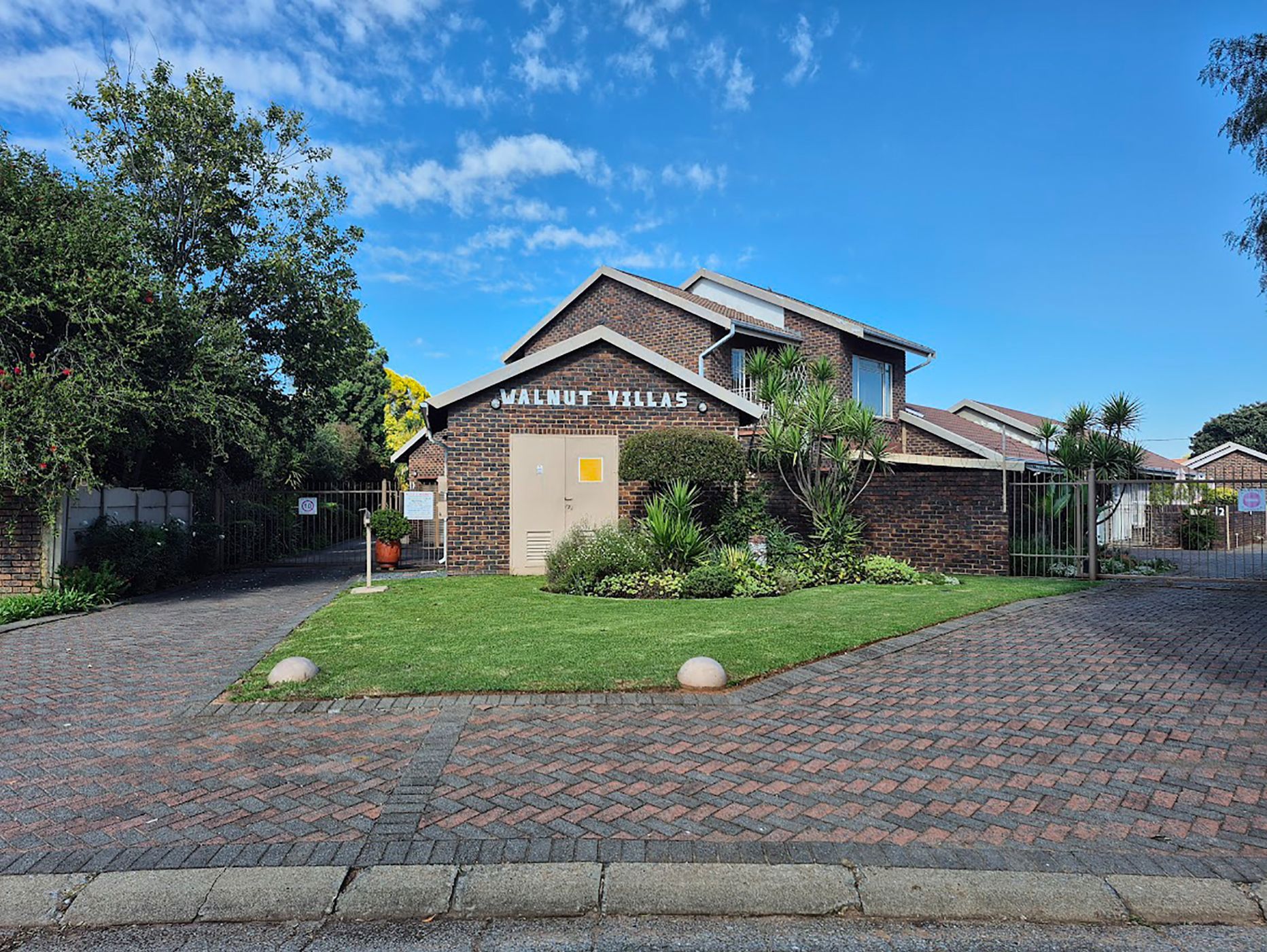 Townhouse for sale in Three Rivers North - 1VT1690702