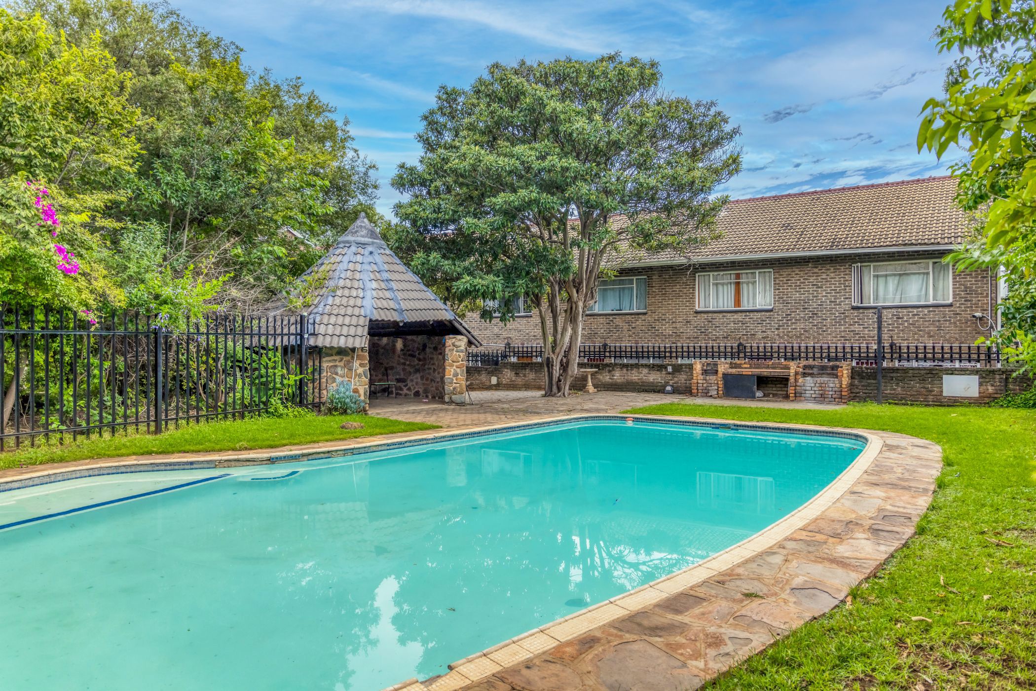 Apartment for sale in Windsor East - RAN1691667