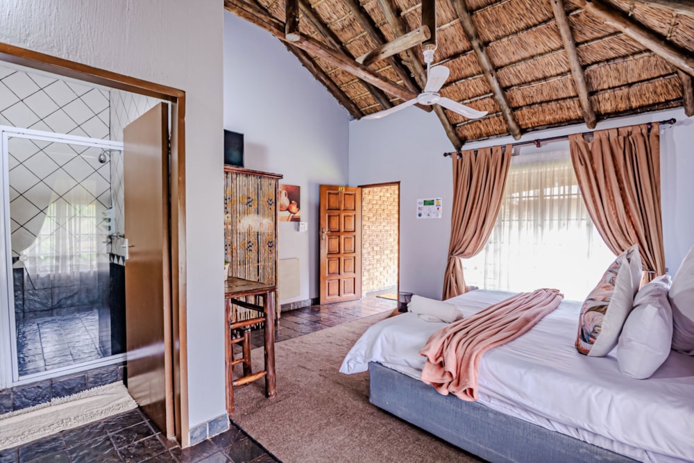 Country hotel for sale in Kameeldrift East - PT1697188 Country hotel for sale in Kameeldrift East - PT1697188