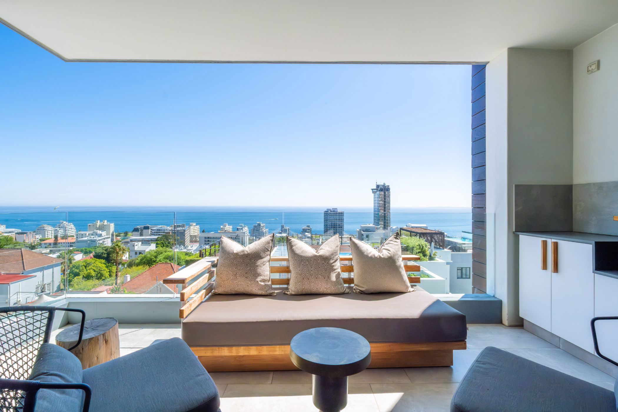 Apartment sold in Sea Point - AS1694830