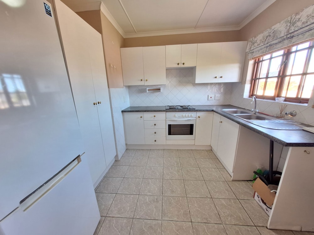 House to rent in Sandbaai - ONL1743506