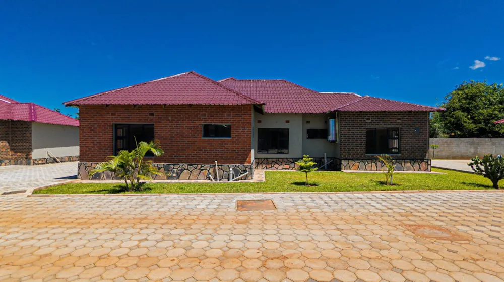 Security complex home to rent in Leopards Hill, Zambia - 3ZA1699403 Security complex home to rent in Leopards Hill, Zambia - 3ZA1699403