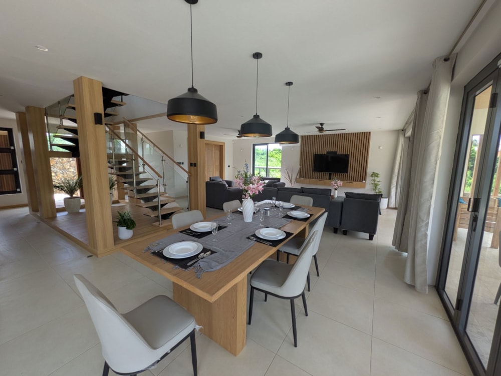 House to rent in Grand Gaube, Mauritius - MPR1695934