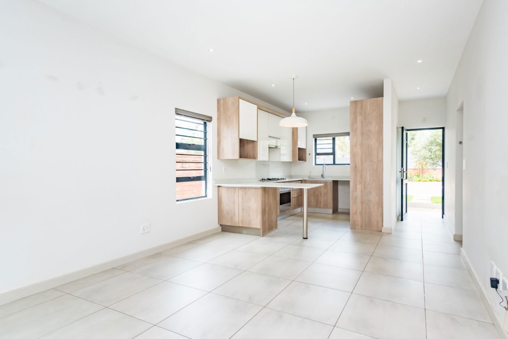 Townhouse let in Pinehaven - 1KR1696180 Townhouse let in Pinehaven - 1KR1696180