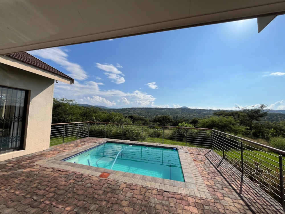 Security estate home for sale in Ntulo Wildlife Estate - 1NS1698154