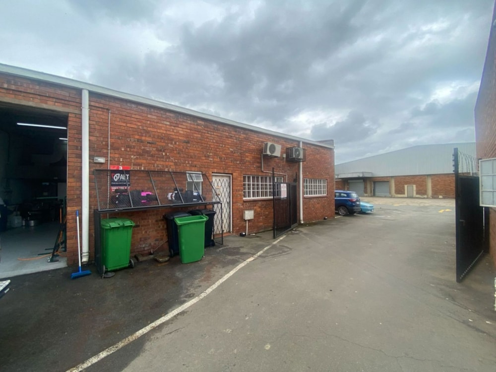 Commercial industrial property for sale in Pietermaritzburg Central - 1PM1696277 Commercial industrial property for sale in Pietermaritzburg Central - 1PM1696277