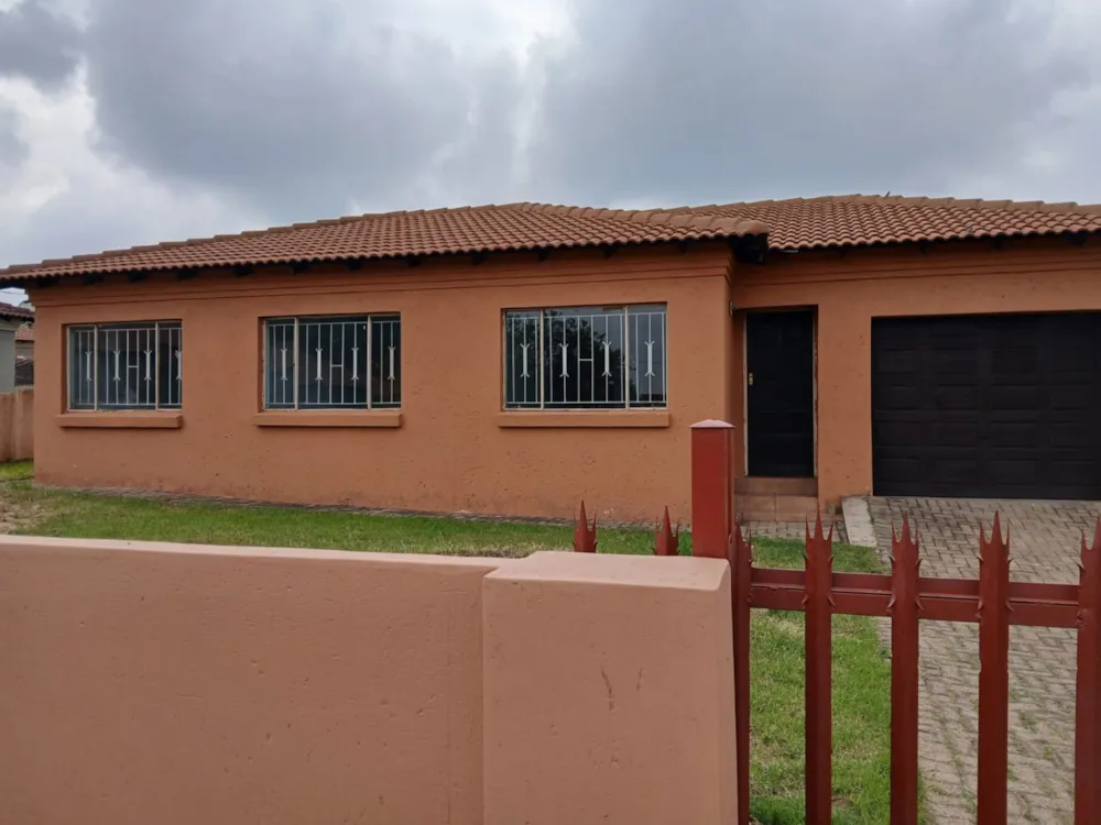 Security complex home to rent in Klipfontein , Witbank, eMalahleni - 1WD1754024