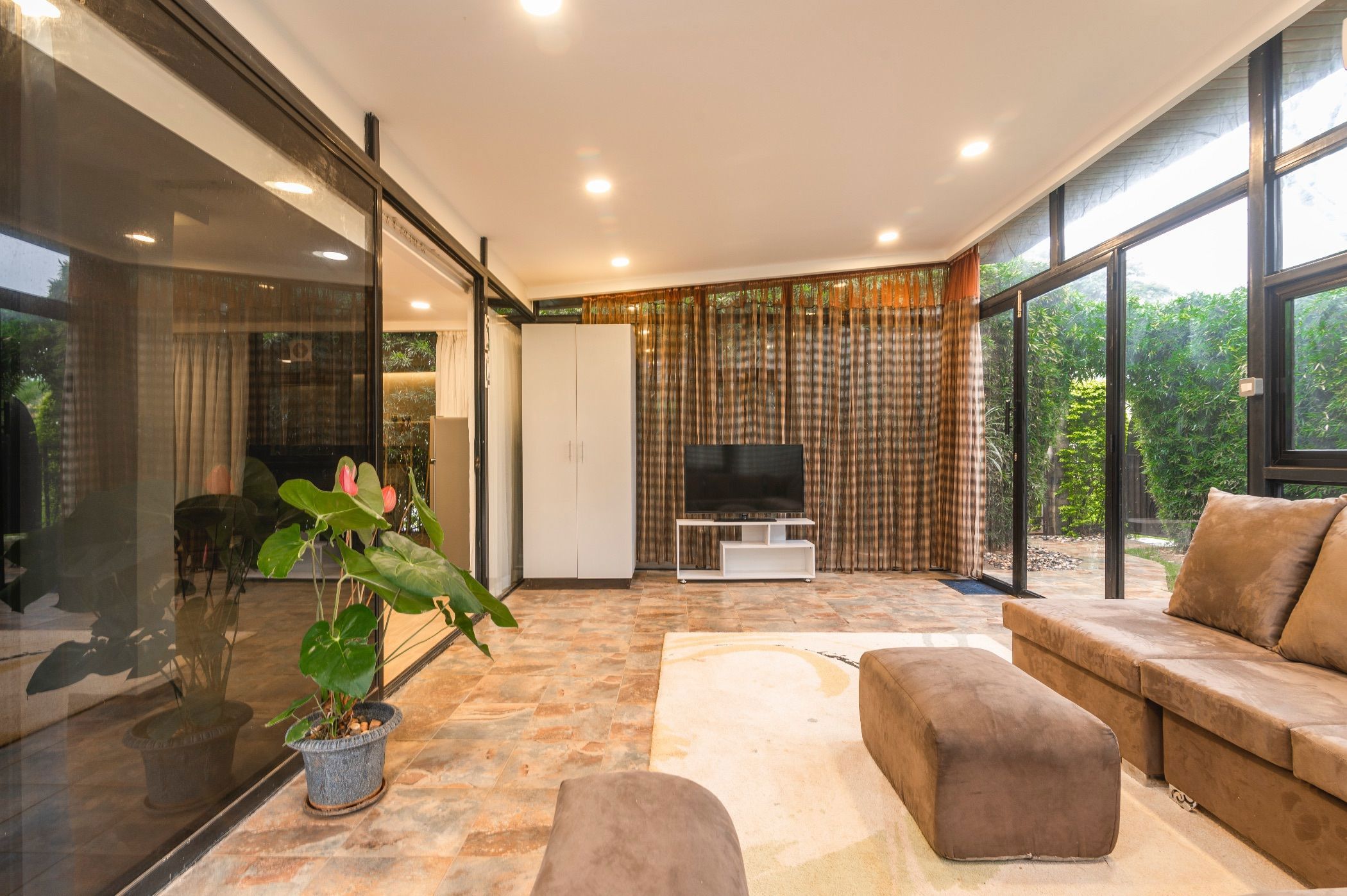 Garden apartment let in Ridgeways, Kenya - 3KE1696365