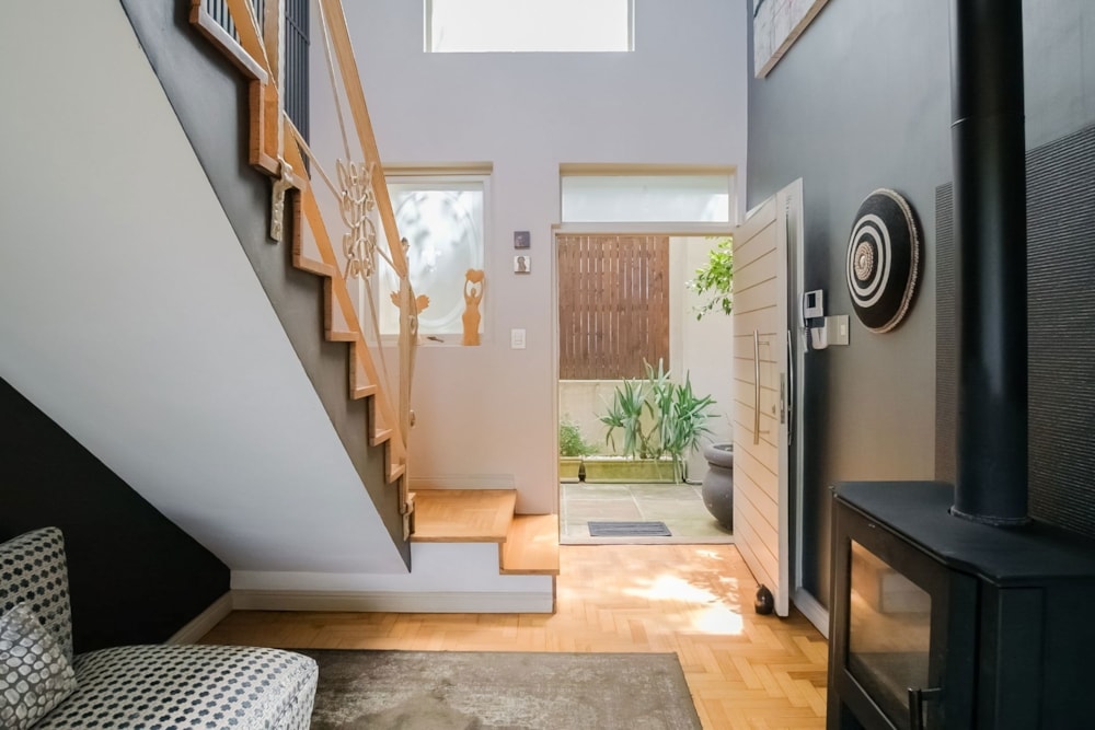 House let in Newlands, Cape Town - RBL1709446