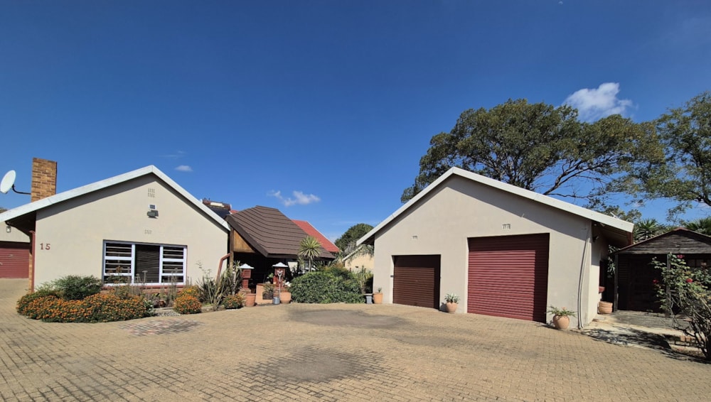 House for sale in Nigel Central - 1SP1699074