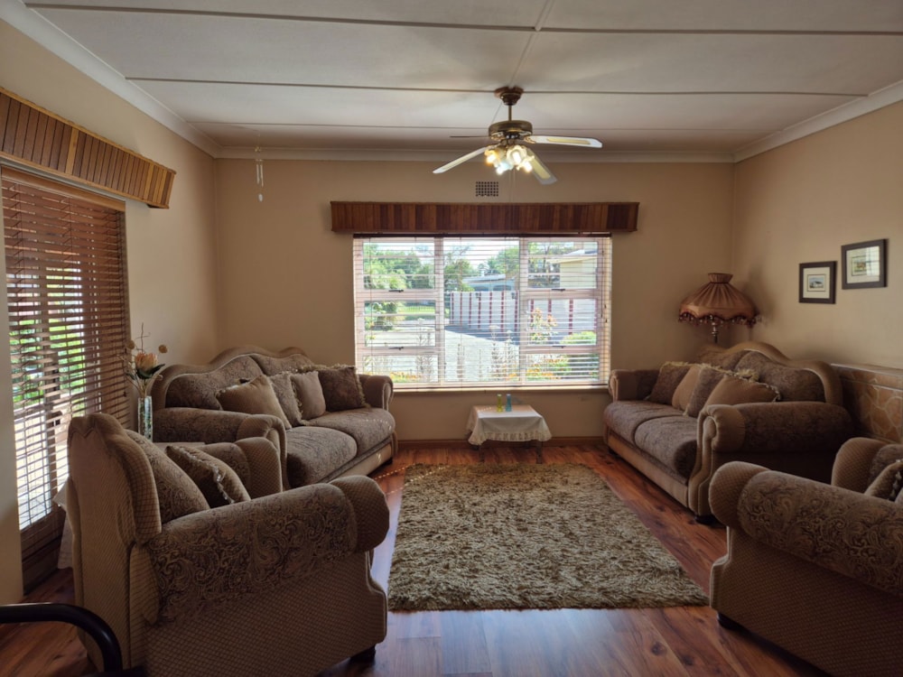 House for sale in Nigel Central - 1SP1699074