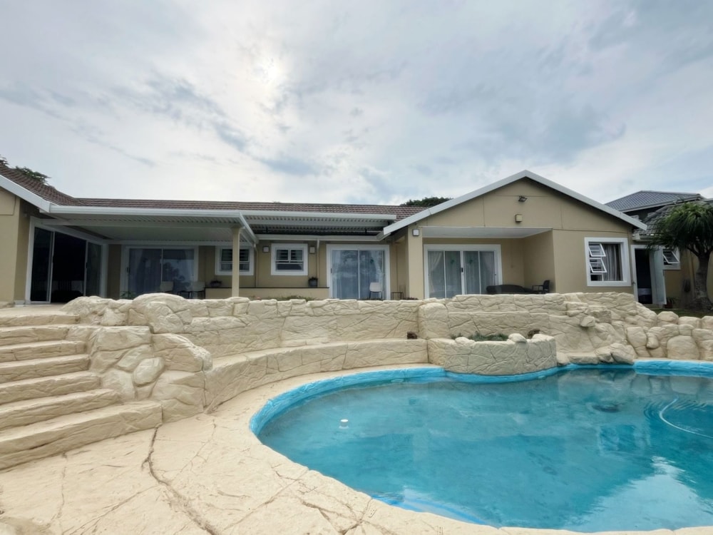 Guesthouse for sale in Herrwood Park - 1ND1696685 Guesthouse for sale in Herrwood Park - 1ND1696685