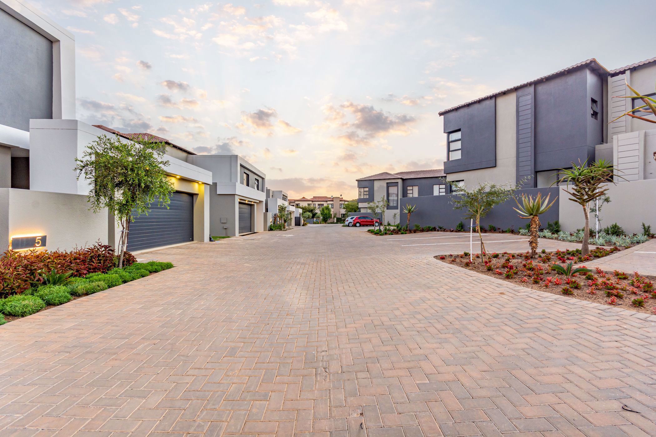 House for sale in Aspen Hills - 1GV1696713