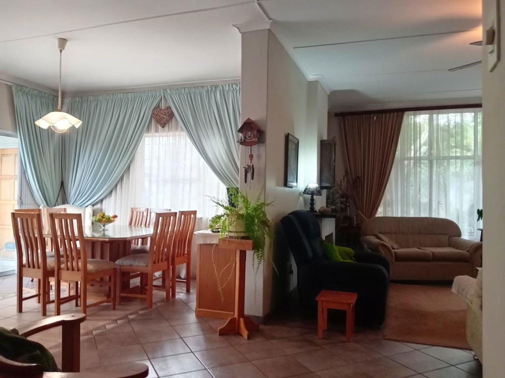 House for sale in Hutten Heights - 1NW1698020 House for sale in Hutten Heights - 1NW1698020