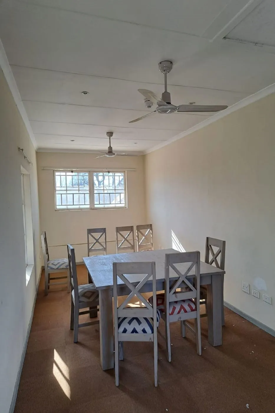 Commercial office let in Kokstad - 1UB1697012
