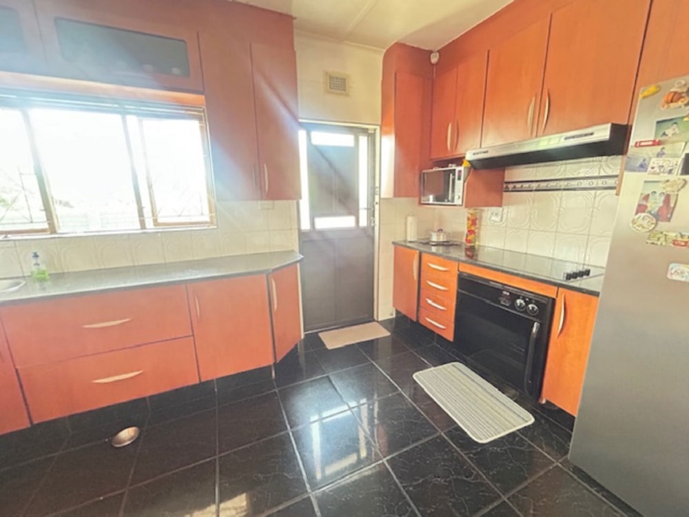 House for sale in Veldenvlei - 1RY1697051