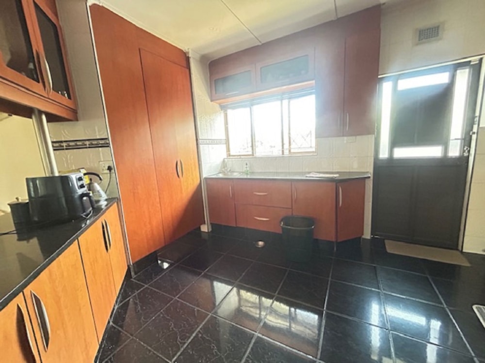 House for sale in Veldenvlei - 1RY1697051