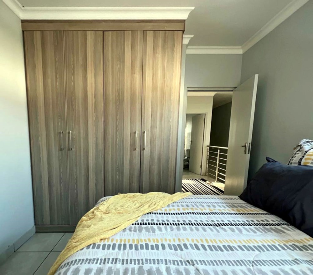 Security estate home let in Thatchfield - CNL1706678 Security estate home let in Thatchfield - CNL1706678