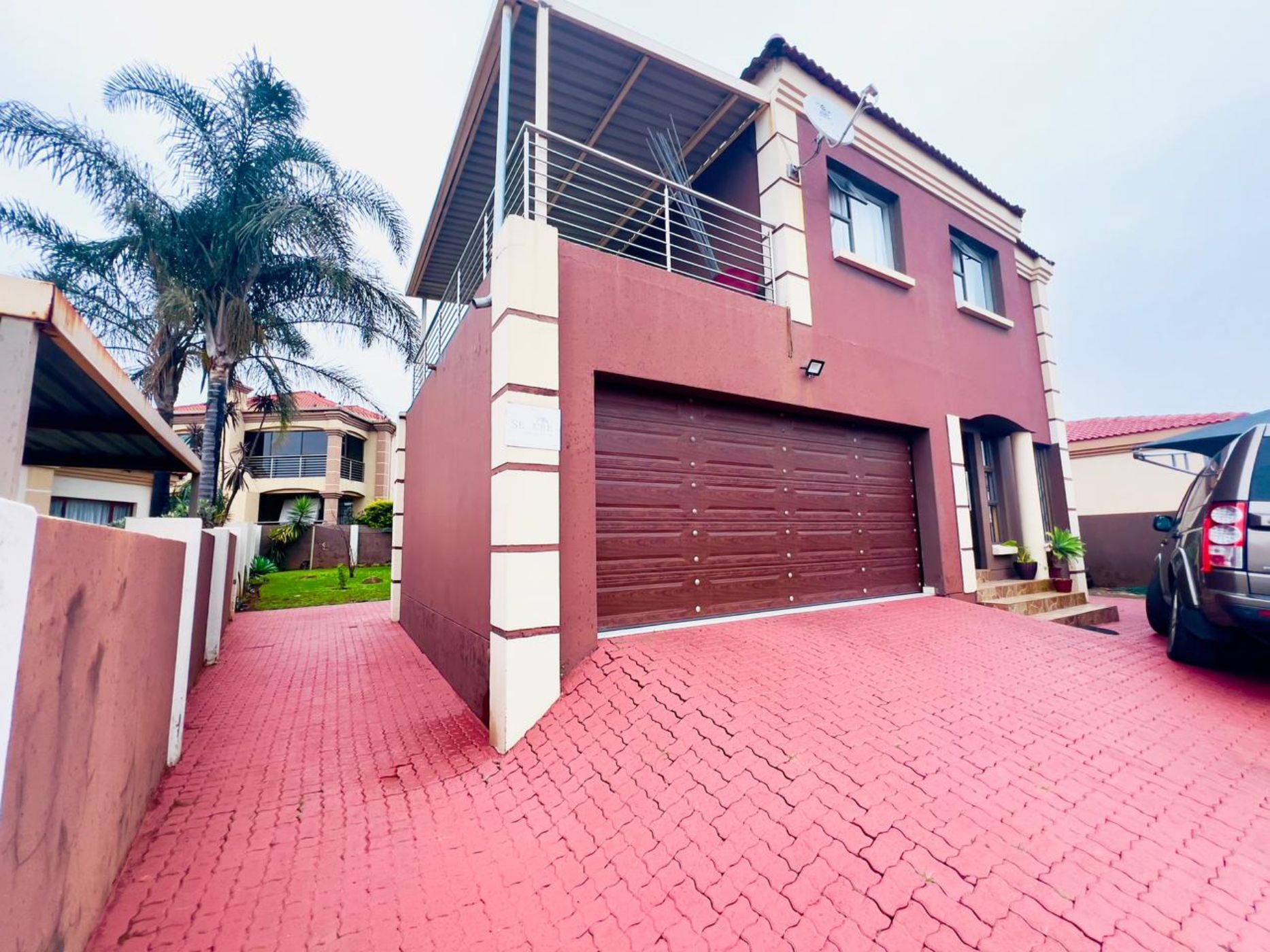 Security complex home for sale in Reyno Ridge - 1WD1697173