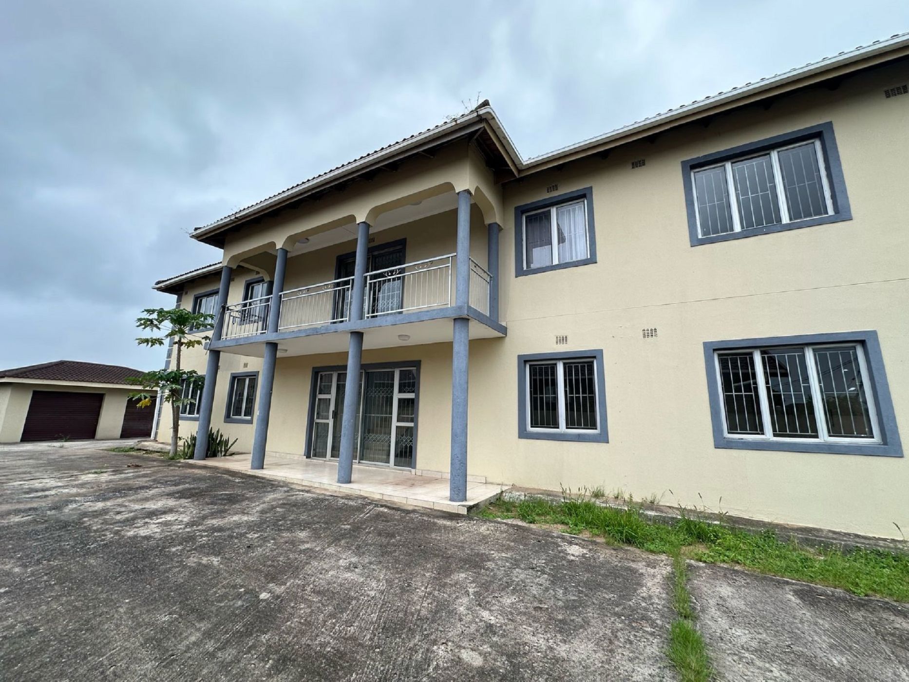 House for sale in Brackenham - 1RY1697164