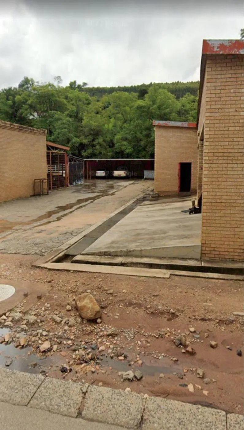 Commercial Building for sale in Modjadjiskloof (Duiwelskloof) - 1TA1697470 Commercial Building for sale in Modjadjiskloof (Duiwelskloof) - 1TA1697470