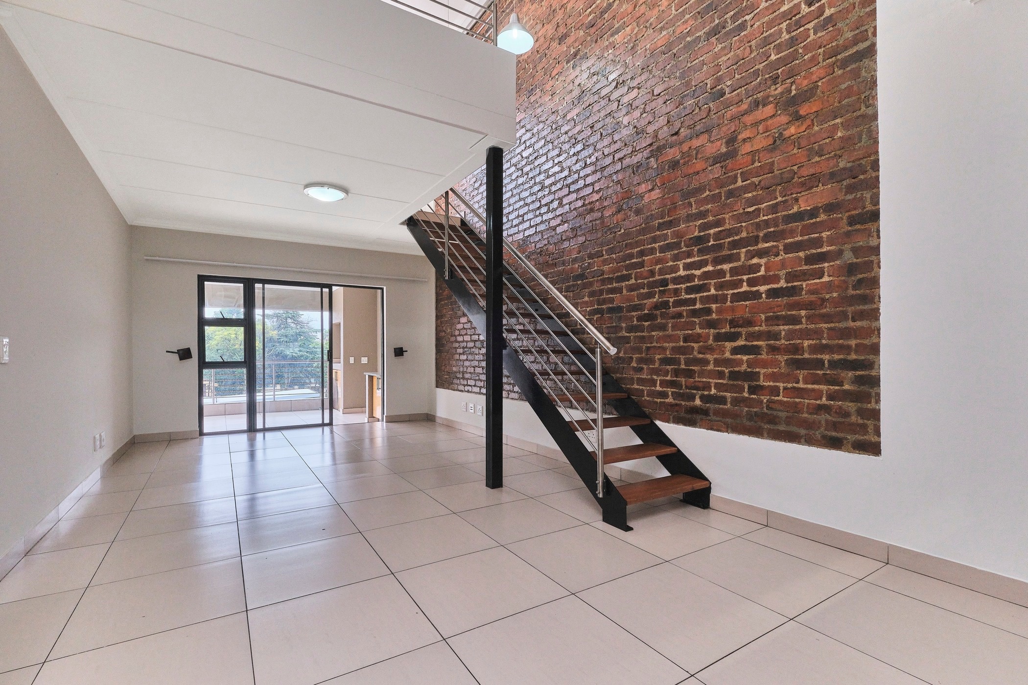 Double-storey apartment for sale in Rivonia - HP1698192