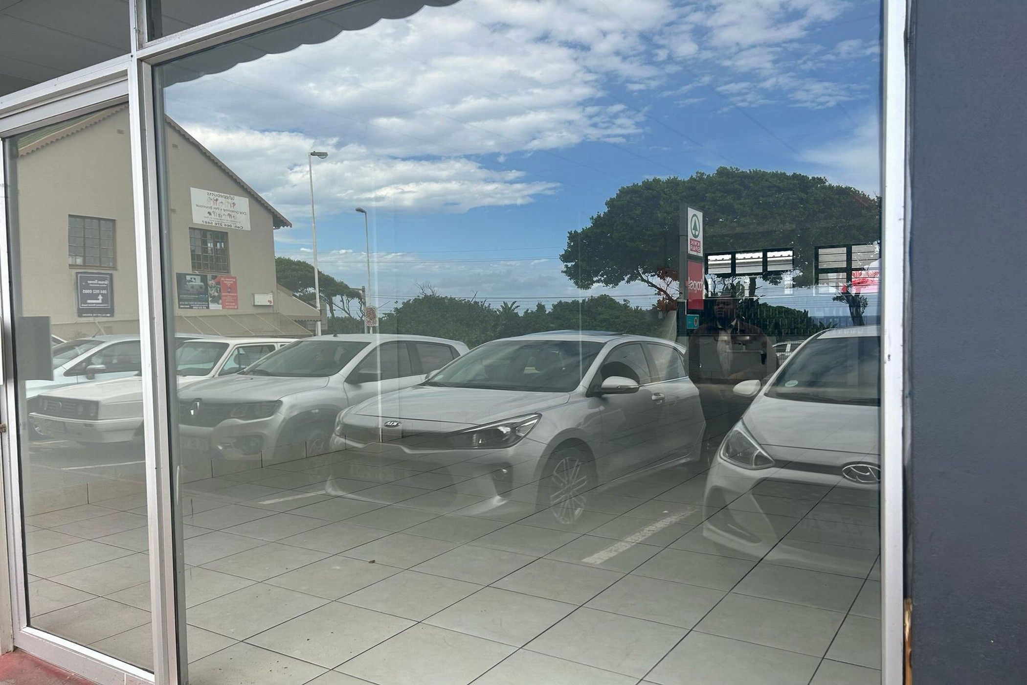 Commercial retail property let in Warner Beach - 1WB1697212