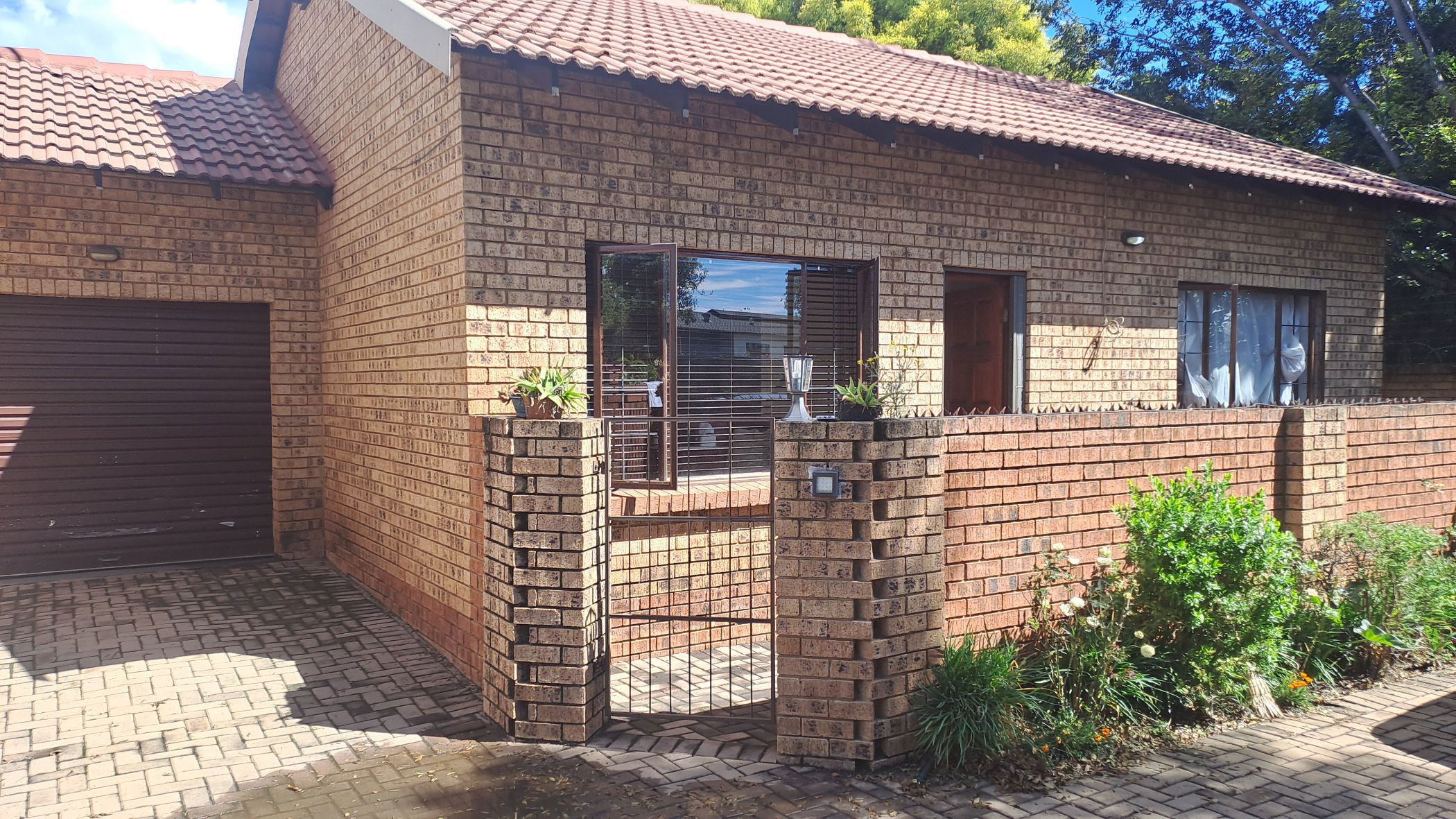 Townhouse sold in Middelburg Central (Mpumalanga Central)  - 1MD1697257