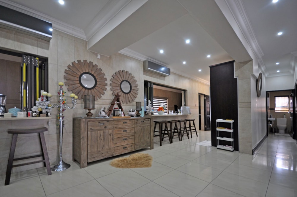 Security estate home for sale in Lochvaal - 1VT1700562