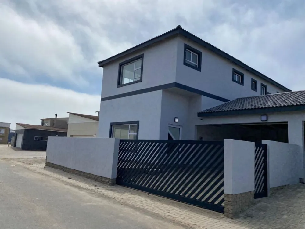 Double-storey house for sale in Waterfront, Namibia - 3NM1697393 Double-storey house for sale in Waterfront, Namibia - 3NM1697393