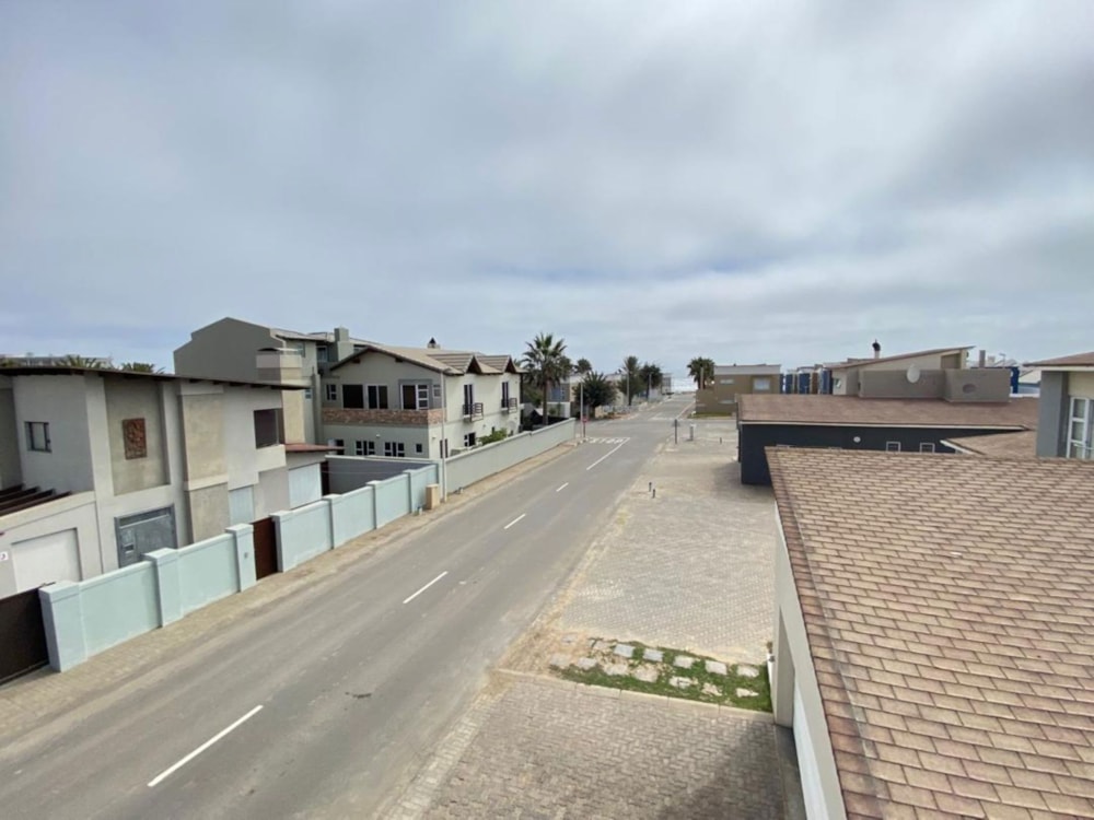 Double-storey house for sale in Waterfront, Namibia - 3NM1697393 Double-storey house for sale in Waterfront, Namibia - 3NM1697393