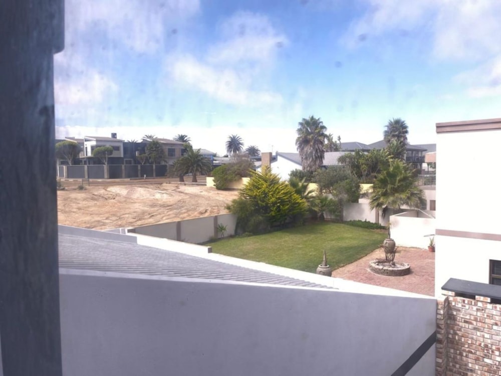 Double-storey house for sale in Waterfront, Namibia - 3NM1697393 Double-storey house for sale in Waterfront, Namibia - 3NM1697393