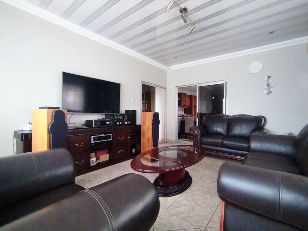 House for sale in Paradise, Newcastle - 1NW1697834 House for sale in Paradise, Newcastle - 1NW1697834