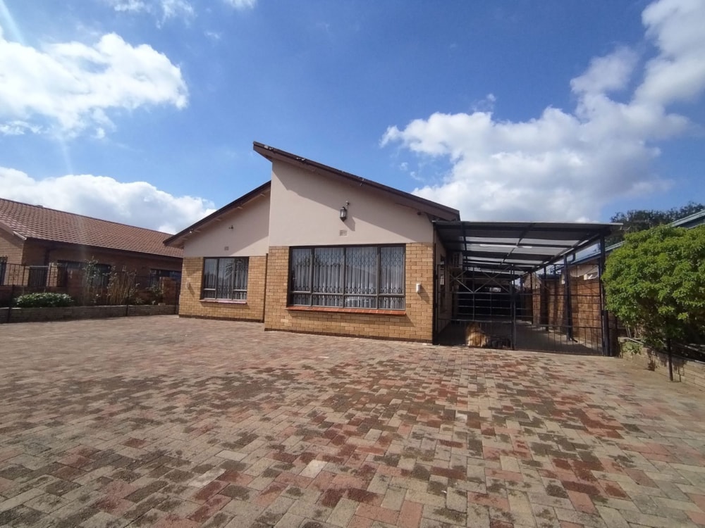 House for sale in Paradise, Newcastle - 1NW1697834 House for sale in Paradise, Newcastle - 1NW1697834