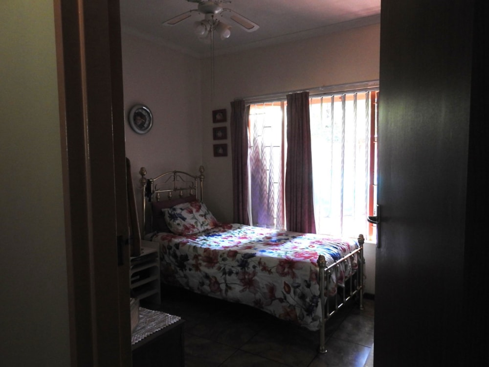 House for sale in Mookgopong (Naboomspruit) - 1MDM1697408