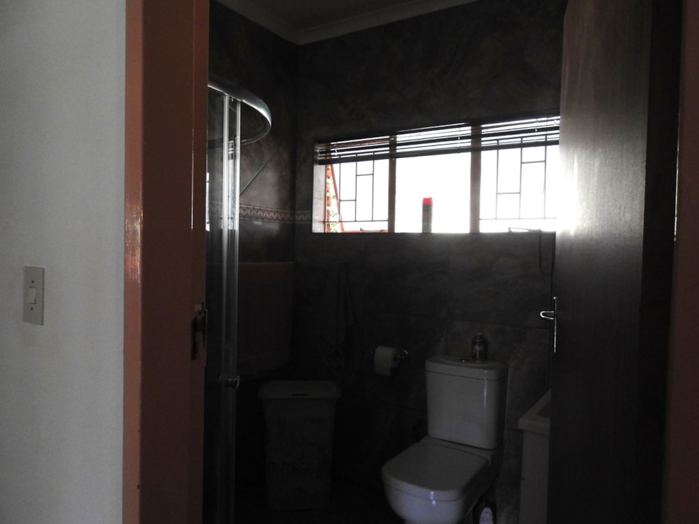 House for sale in Mookgopong (Naboomspruit) - 1MDM1697408