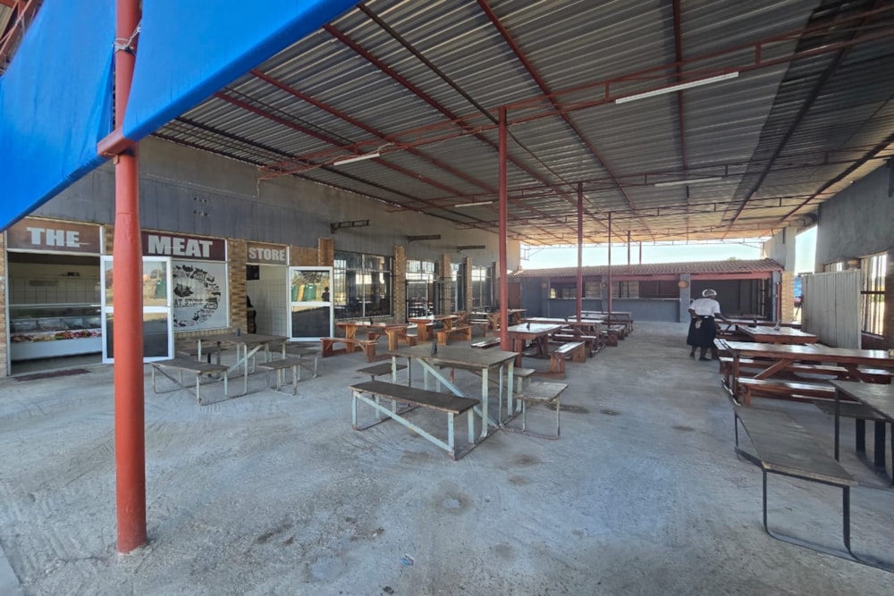 Commercial Building for sale in Bulawayo, Zimbabwe - 3ZB1697512